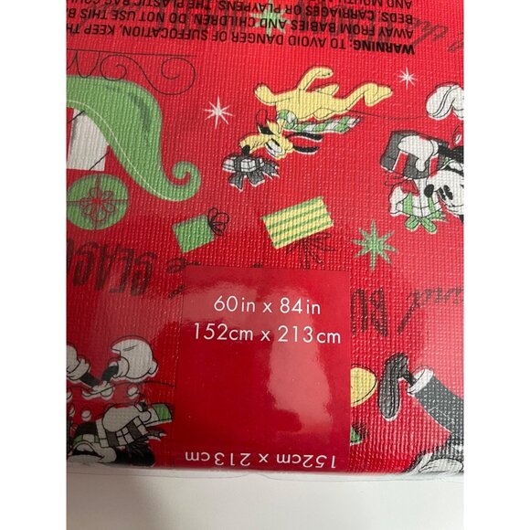 Disney Christmas PEVA Flannel Back Tablecloth 60" X 84" - Picture 4 of 4